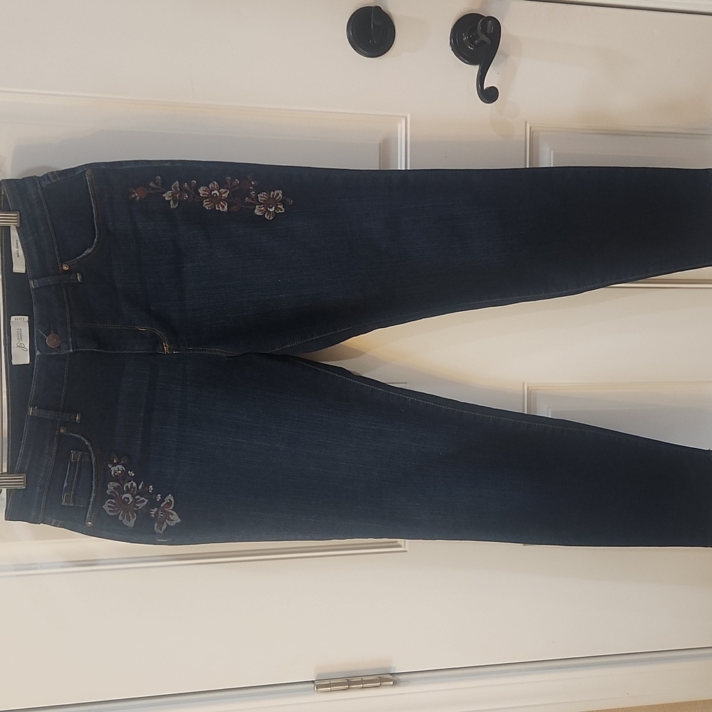 Jessica Simpson Dark Blue Skinny Jeans with Floral Embroidery - Picture 6 of 8